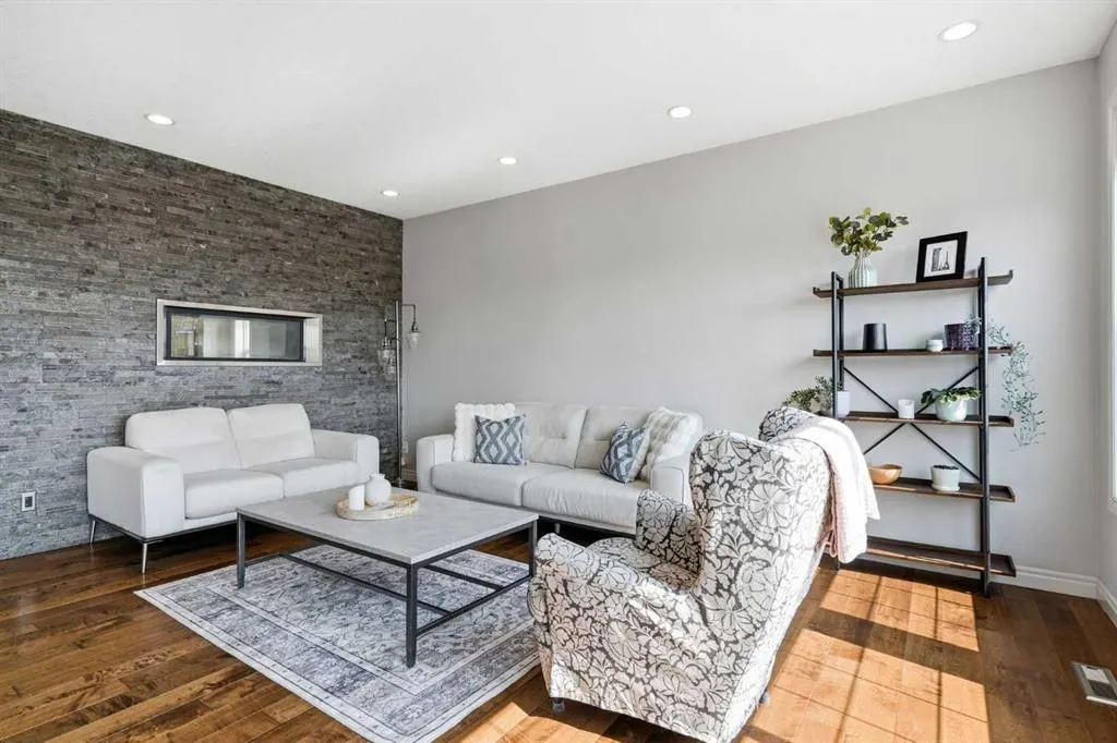 127 Marquis Grove SE