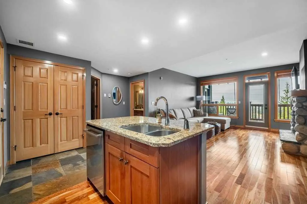 701 Benchlands Trail #303