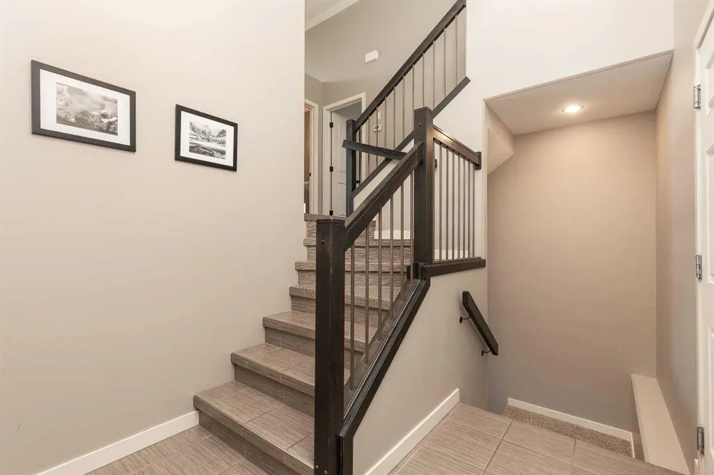 634 Canyonview Landing W