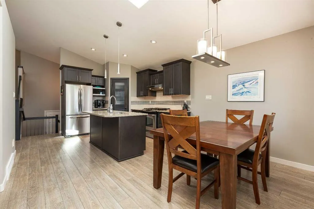 634 Canyonview Landing W
