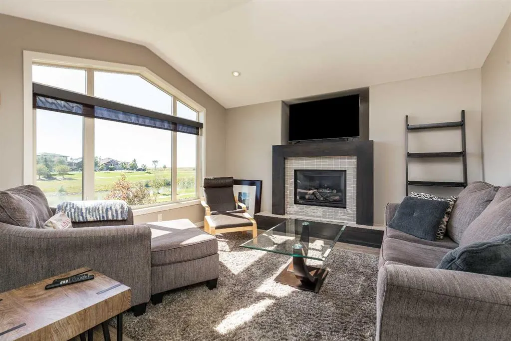 634 Canyonview Landing W