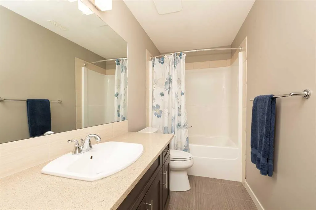 634 Canyonview Landing W