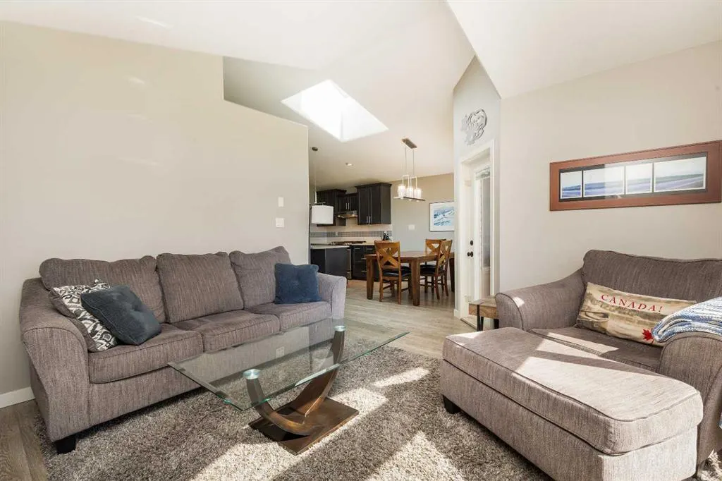 634 Canyonview Landing W