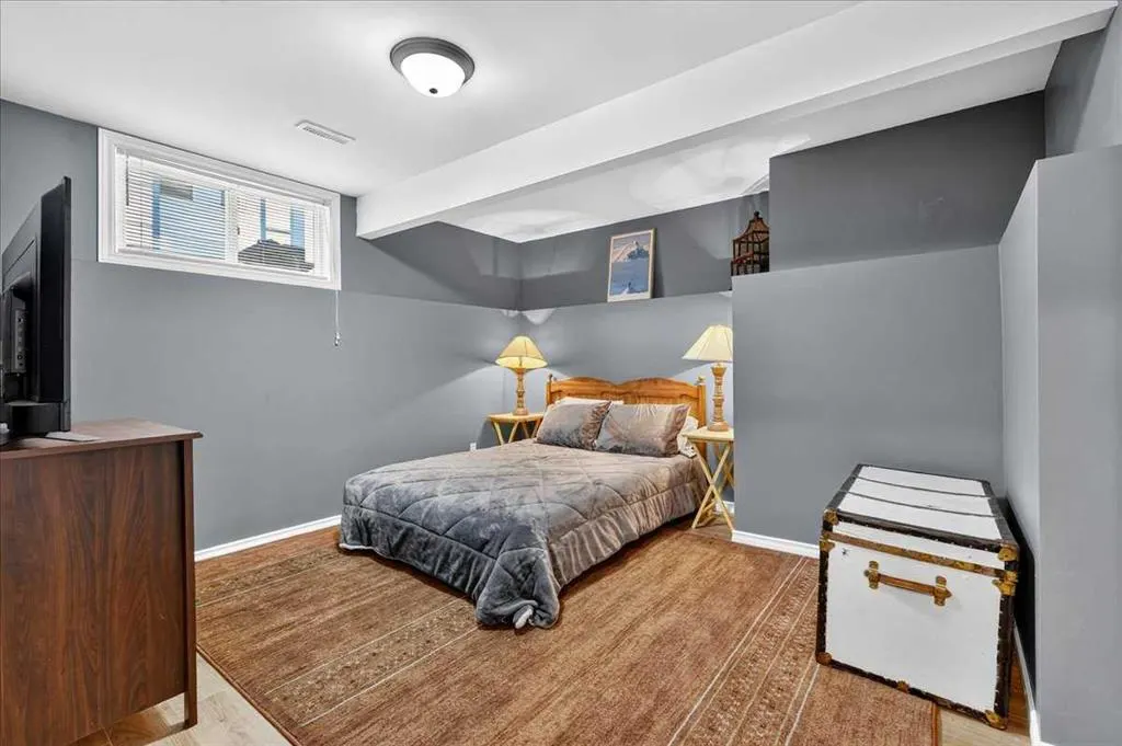 1429 Strathcona Way