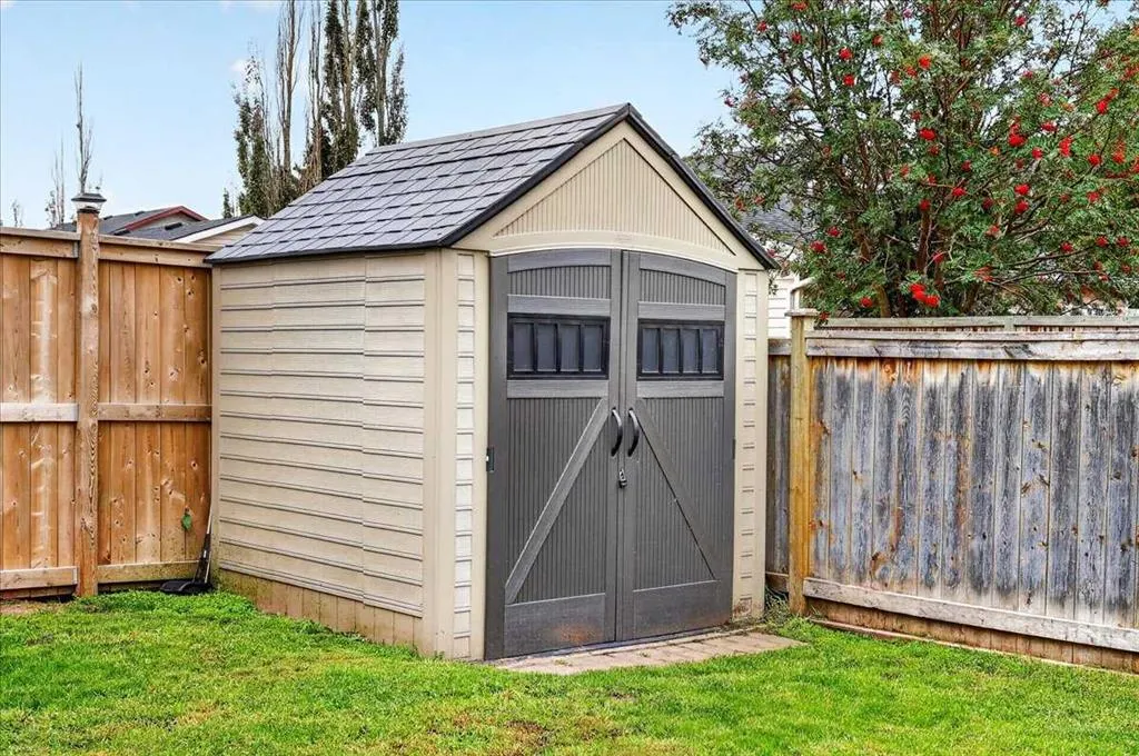 1429 Strathcona Way