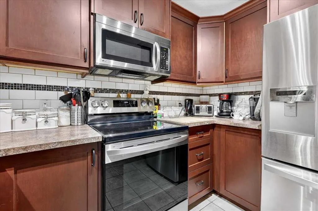 1429 Strathcona Way