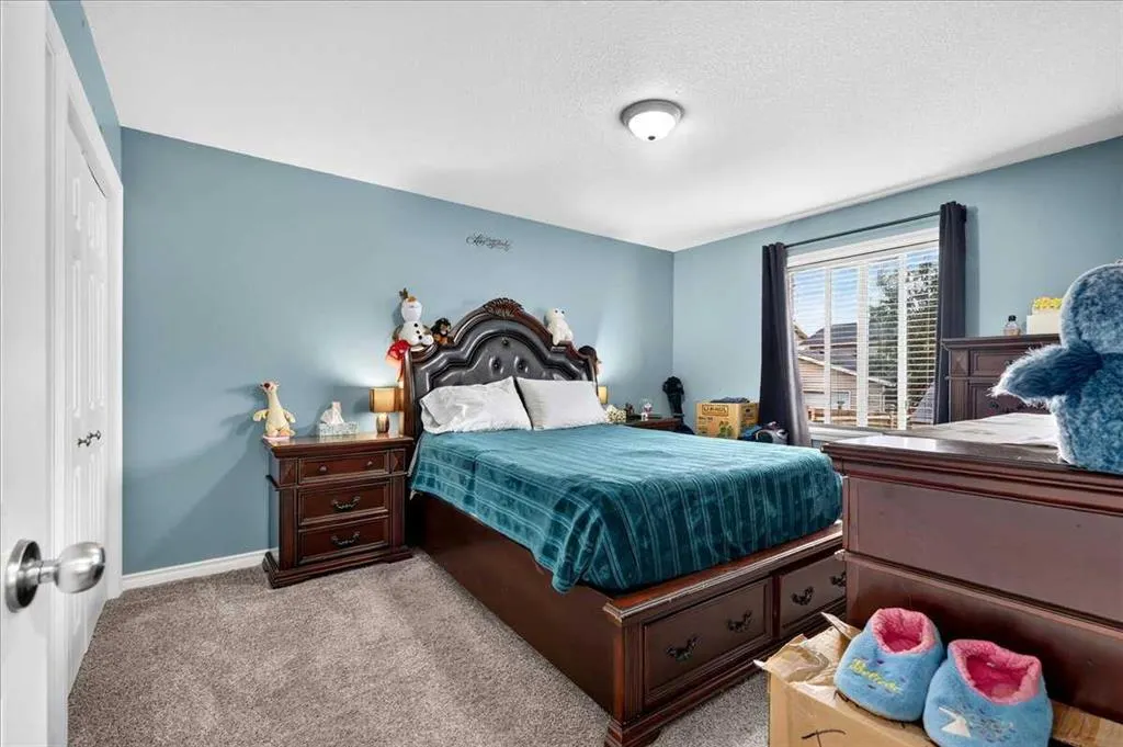 1429 Strathcona Way
