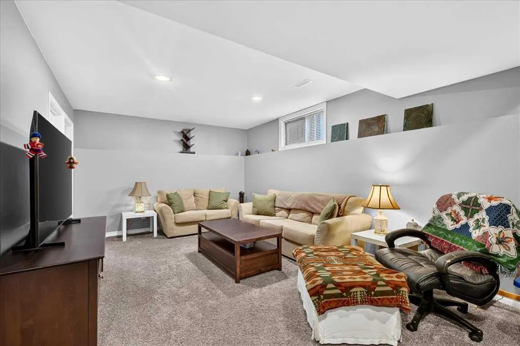 1429 Strathcona Way