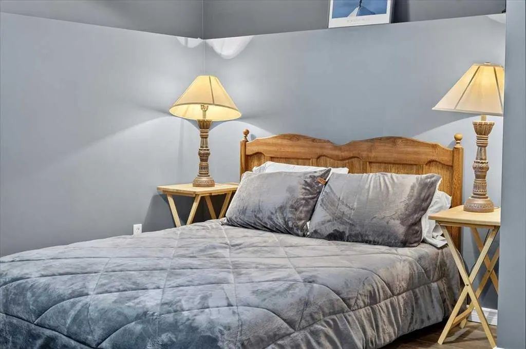 1429 Strathcona Way