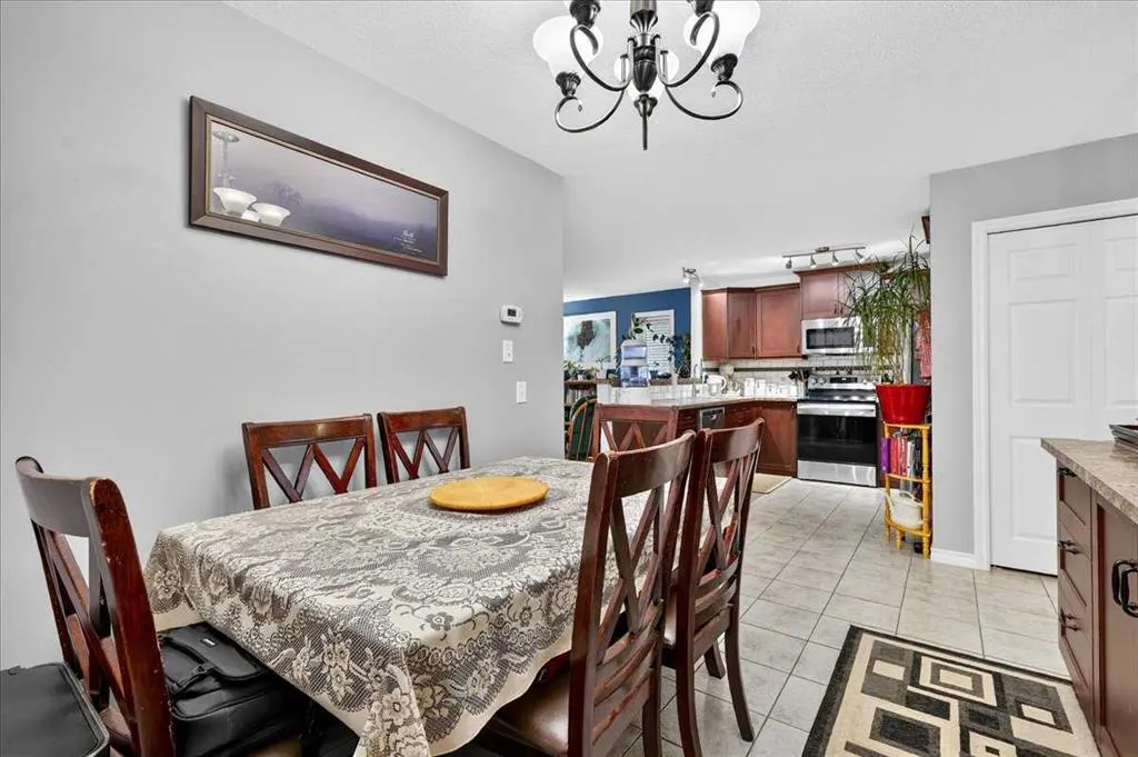 1429 Strathcona Way