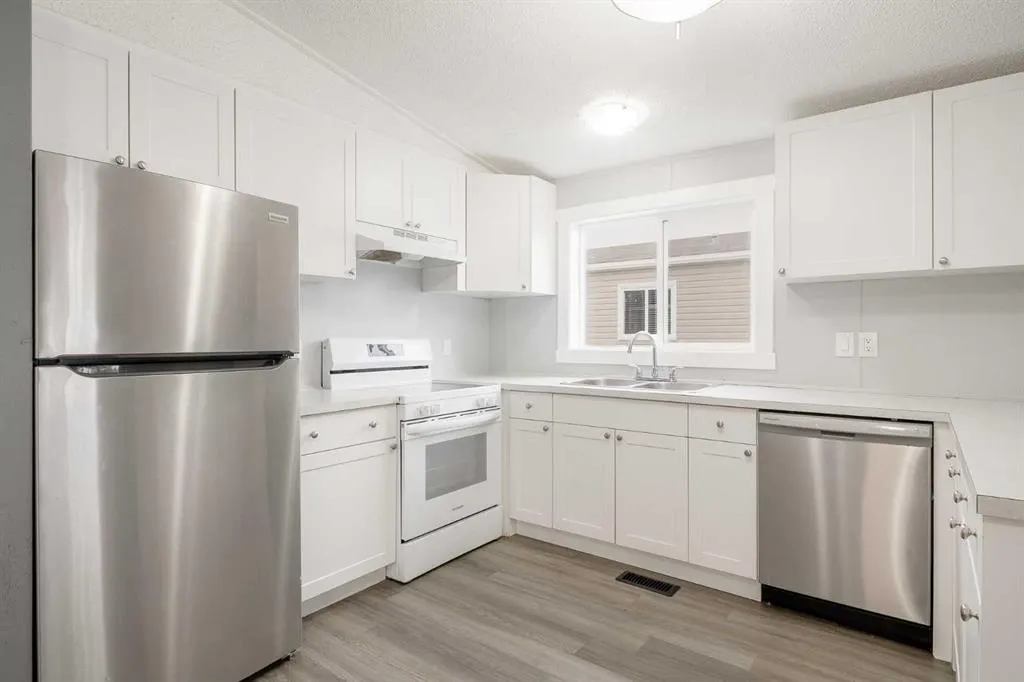 6220 17 Avenue SE #215