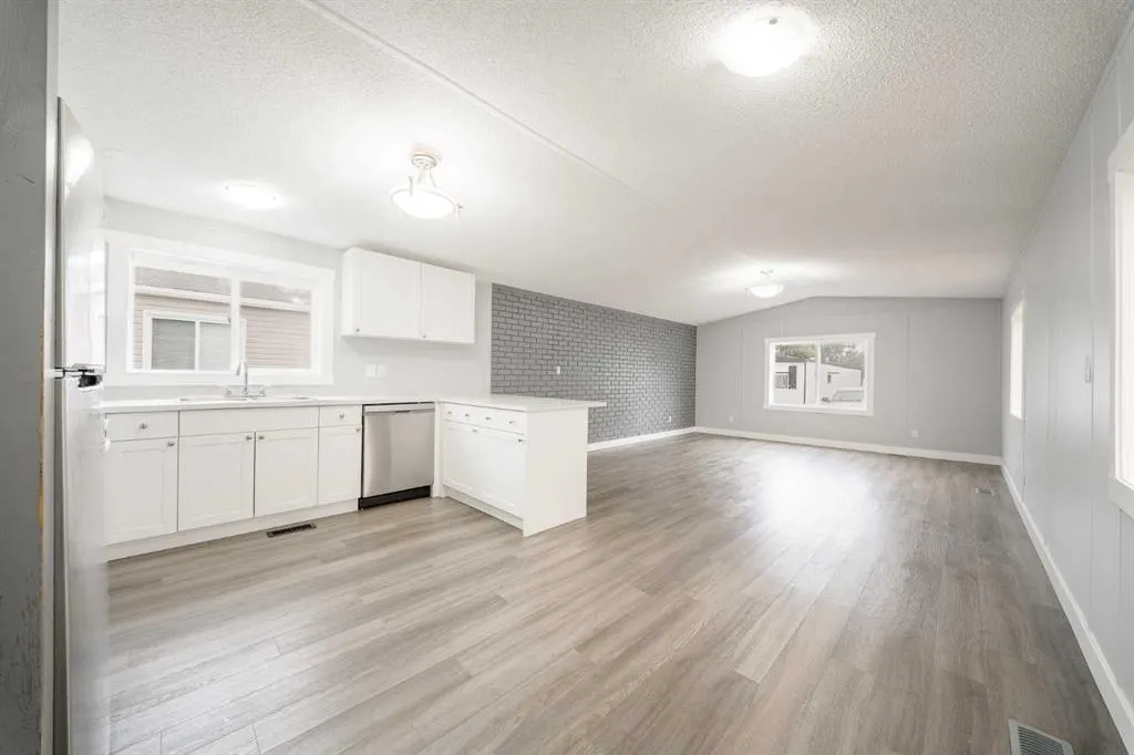 6220 17 Avenue SE #215
