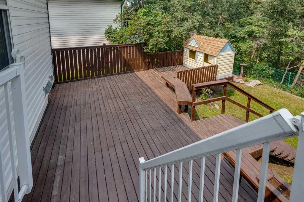 42 Westglen Boulevard