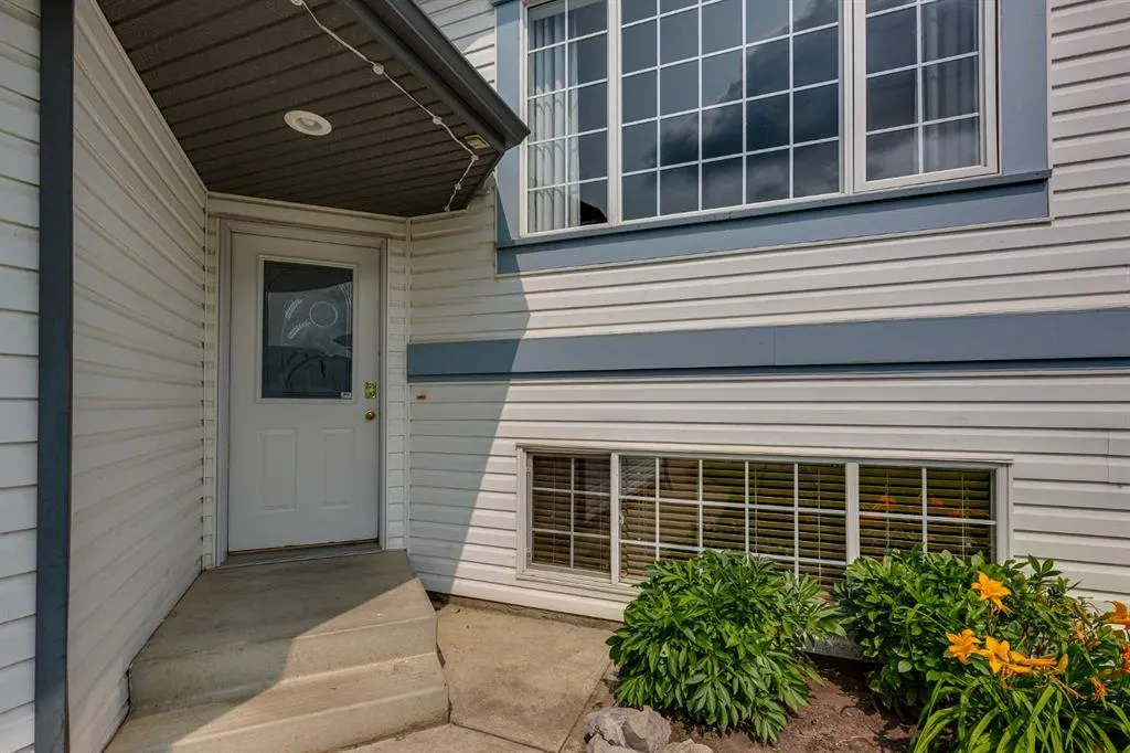 42 Westglen Boulevard