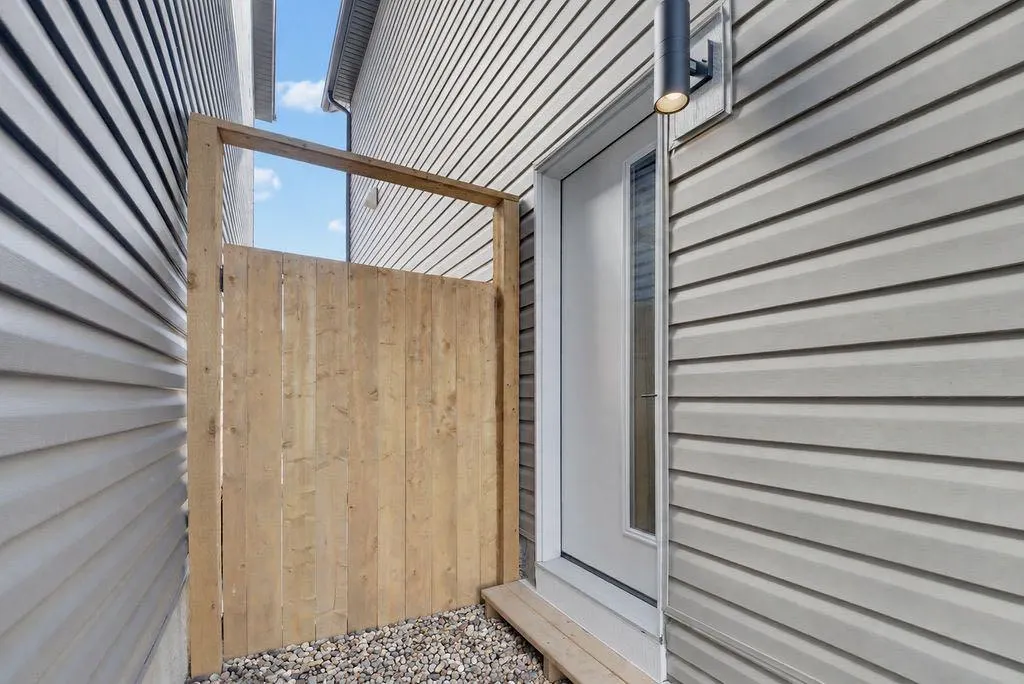 9 Amblefield Passage NW