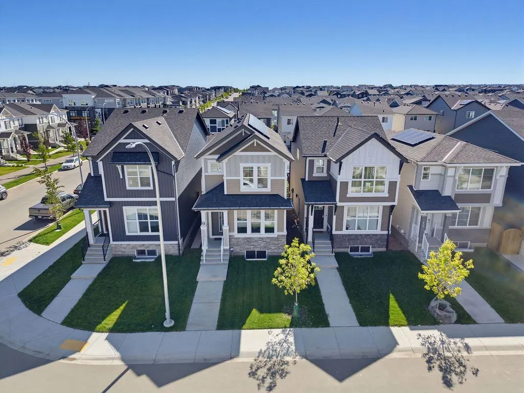 9 Amblefield Passage NW