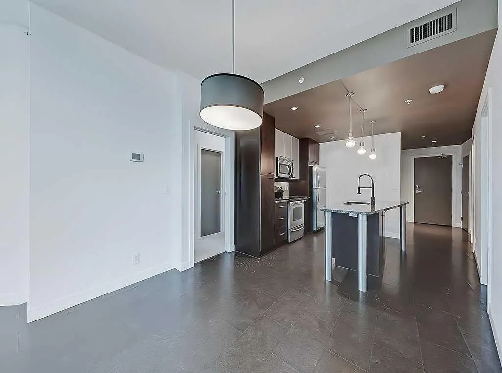 220 12 Avenue SE #902