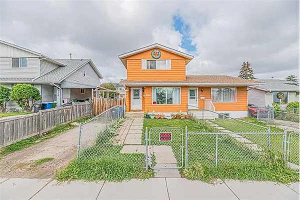 3326 Radcliffe Drive SE
