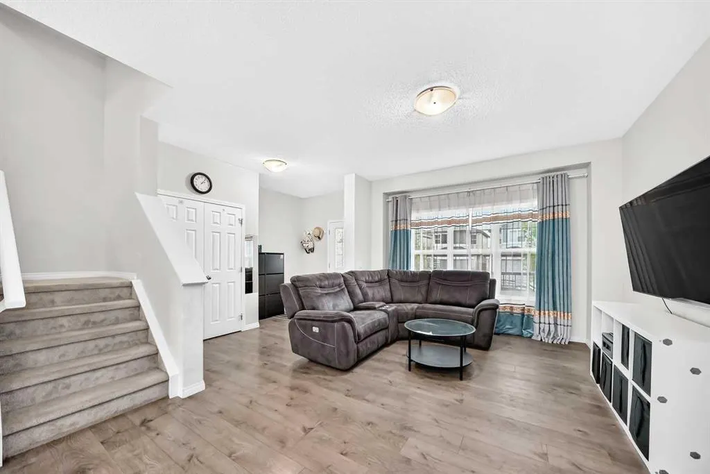 246 Walgrove Terrace SE