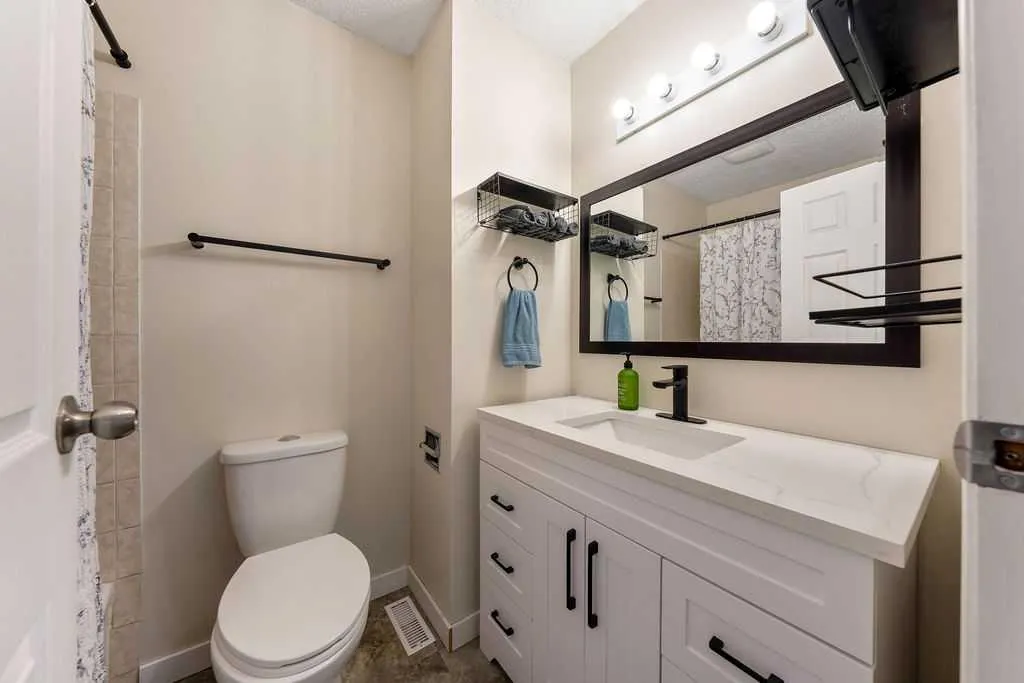 73 Glenbrook Crescent #24