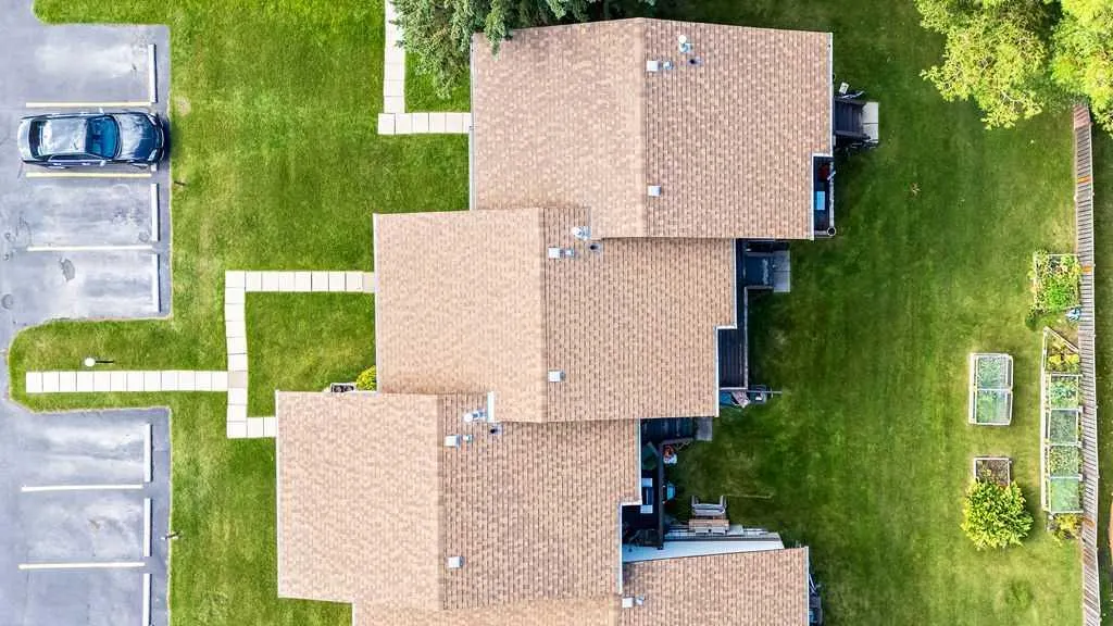 73 Glenbrook Crescent #24