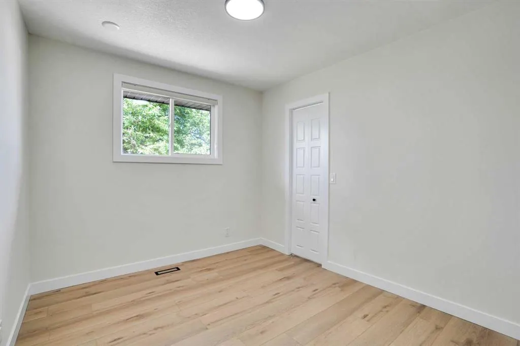 1903 62 Street NE