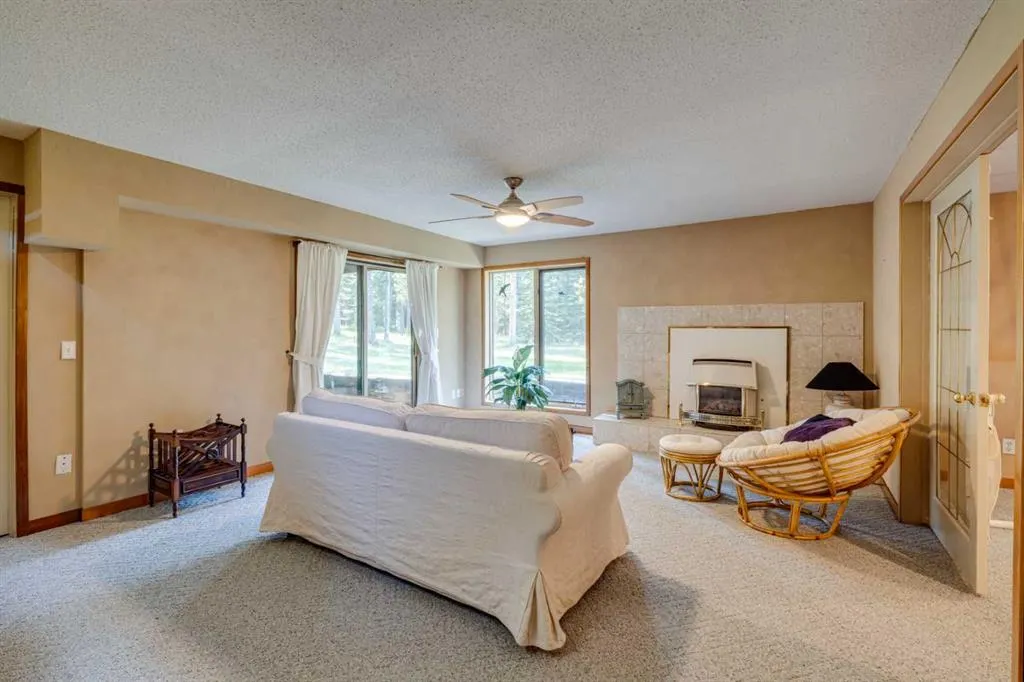 11 Elk Valley Gate