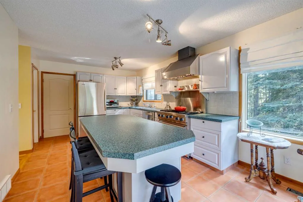 11 Elk Valley Gate