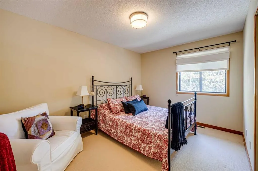 11 Elk Valley Gate