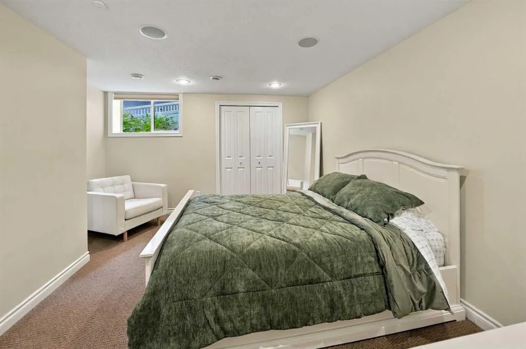 54 Allard Crescent