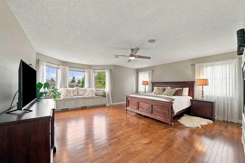 54 Allard Crescent