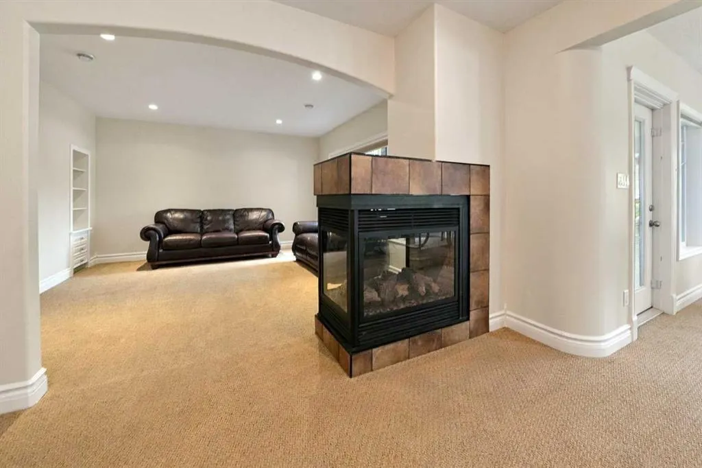 54 Allard Crescent