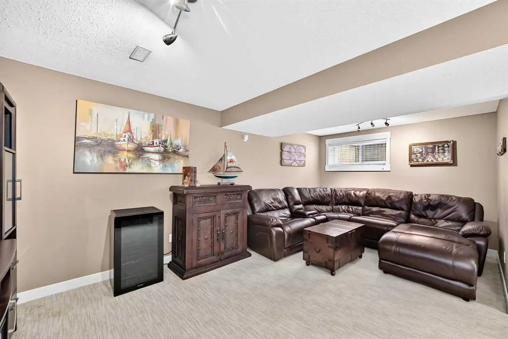 41 Skyview Ranch Manor NE