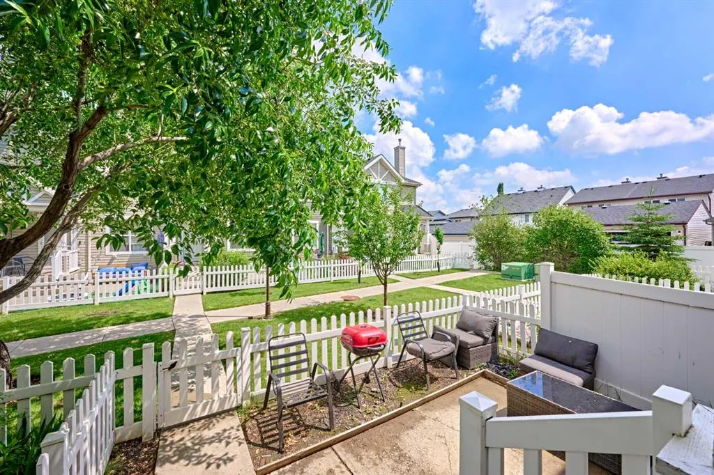 225 ELGIN Gardens SE