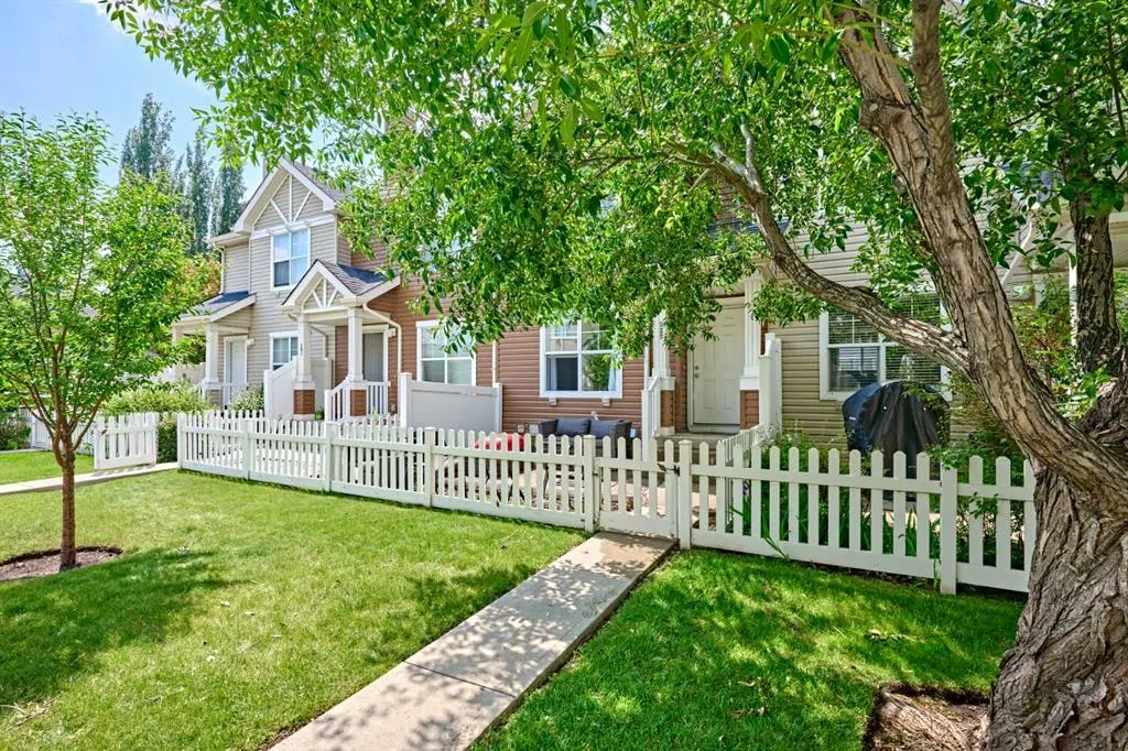 225 ELGIN Gardens SE
