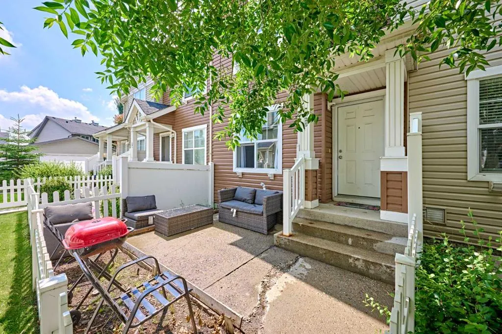 225 ELGIN Gardens SE