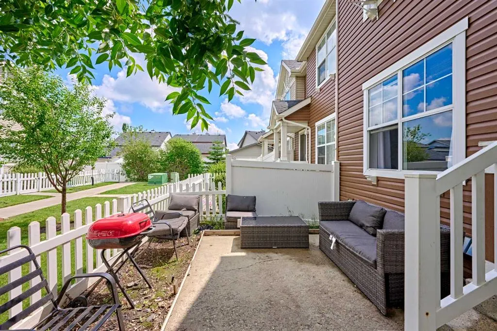 225 ELGIN Gardens SE