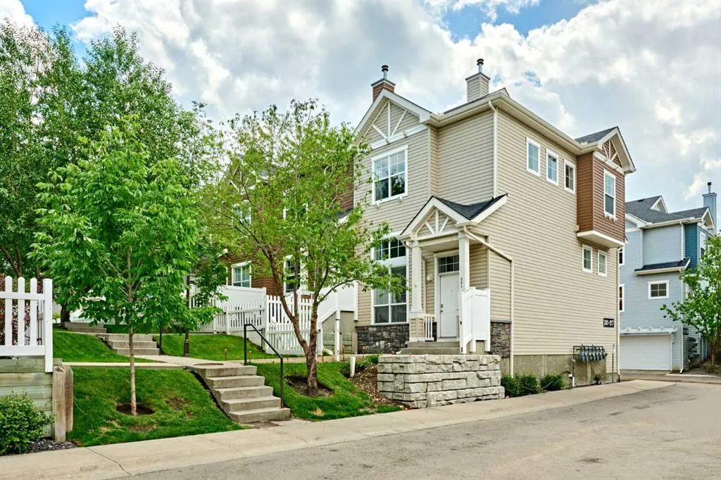 225 ELGIN Gardens SE