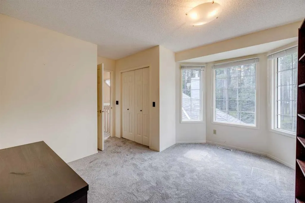 50 Elk Valley Crescent