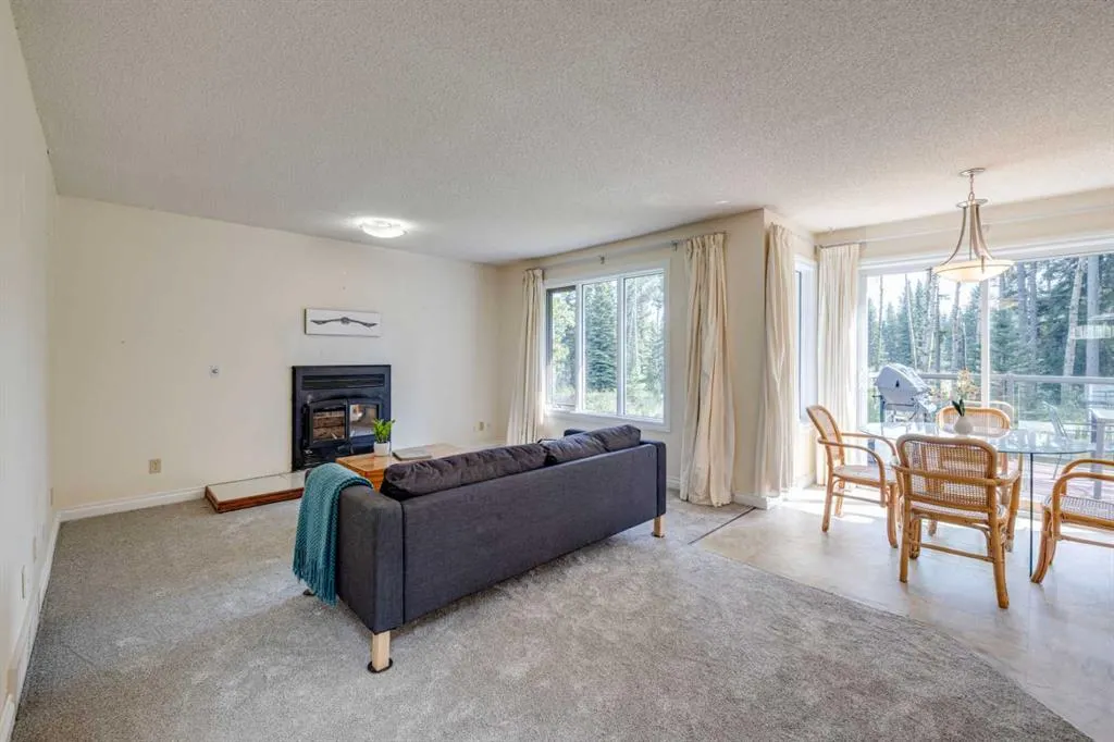 50 Elk Valley Crescent