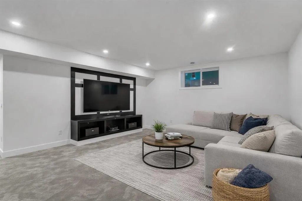 153 Waterford Passage