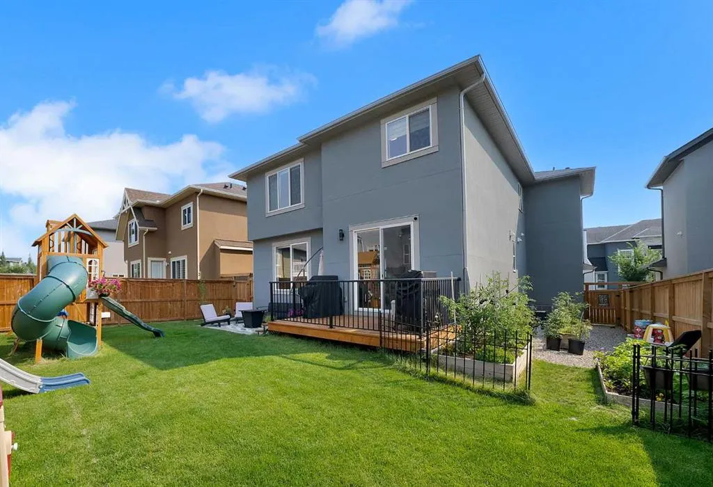 202 Kinniburgh Crescent