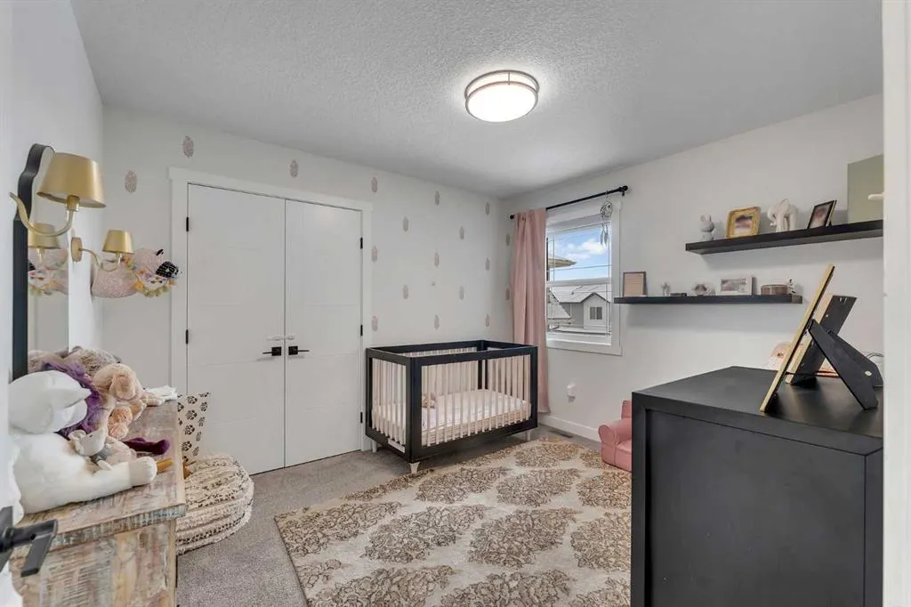 202 Kinniburgh Crescent