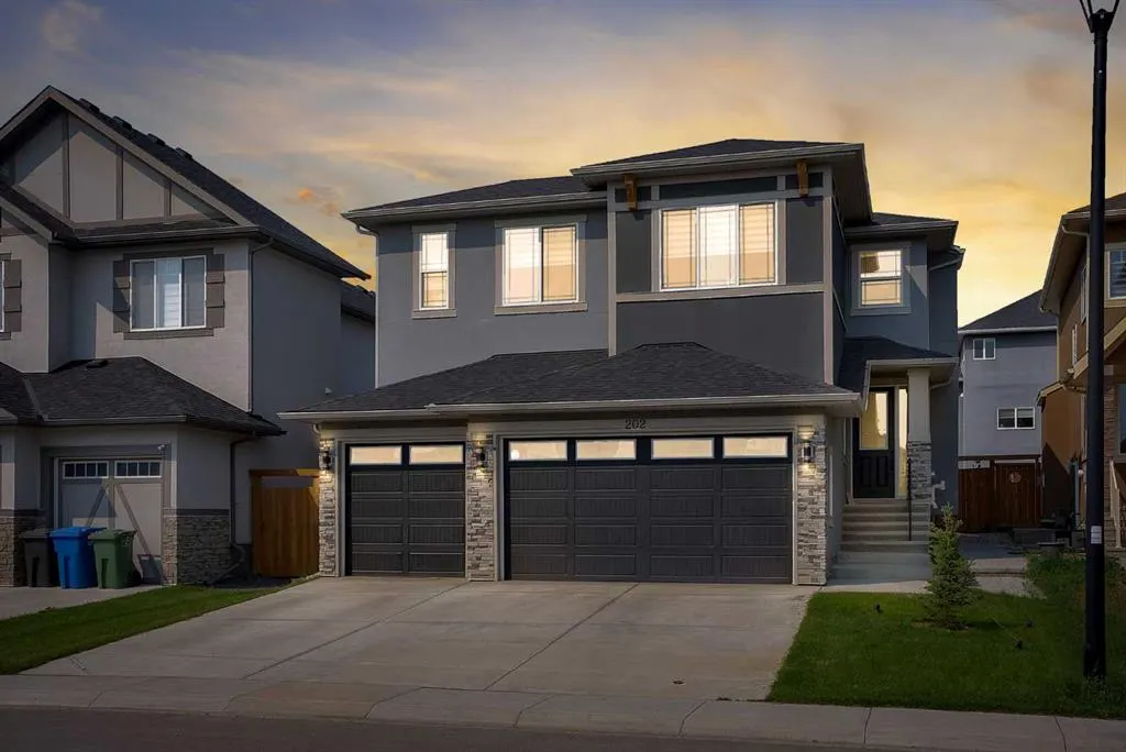 202 Kinniburgh Crescent