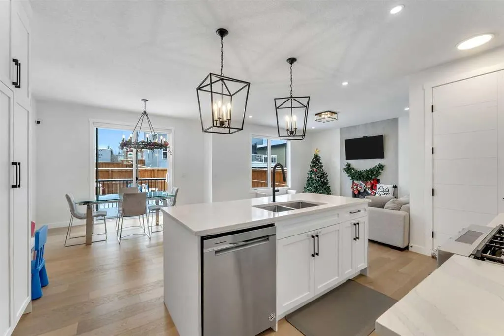 202 Kinniburgh Crescent