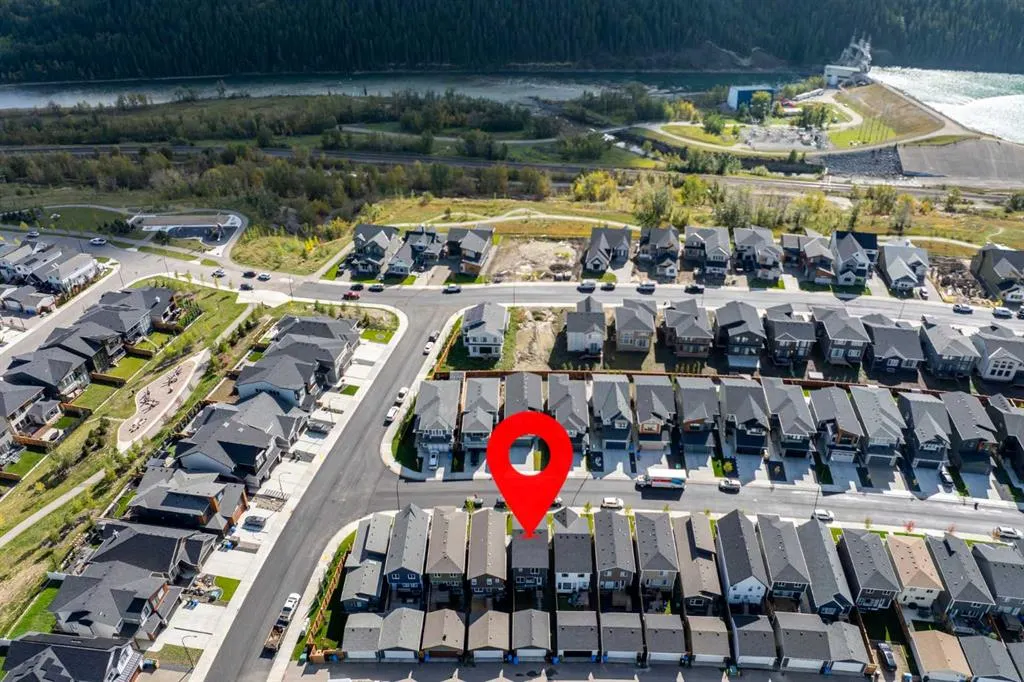 24 Rowmont Common NW