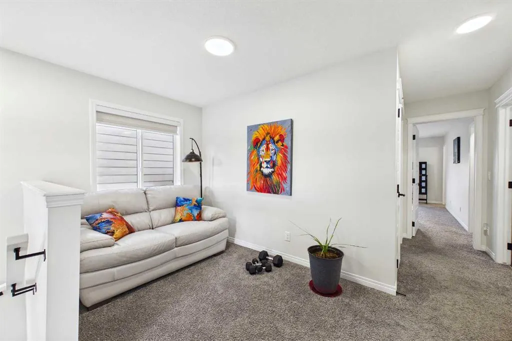24 Rowmont Common NW
