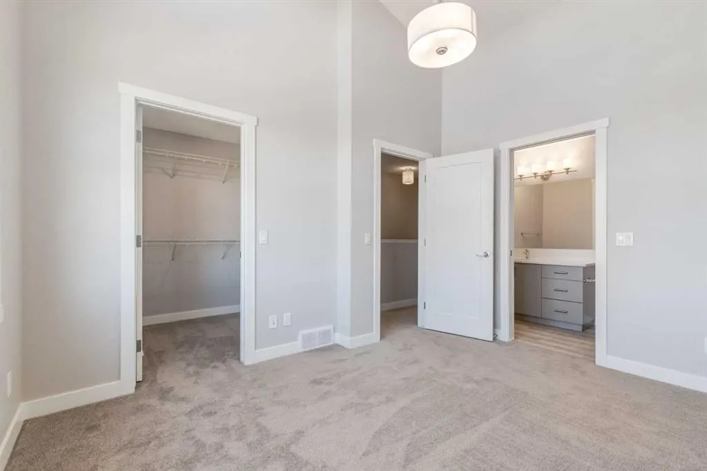 156 Walden Lane SE