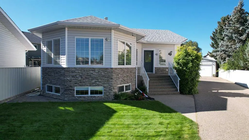 42 Staffordville Crescent N
