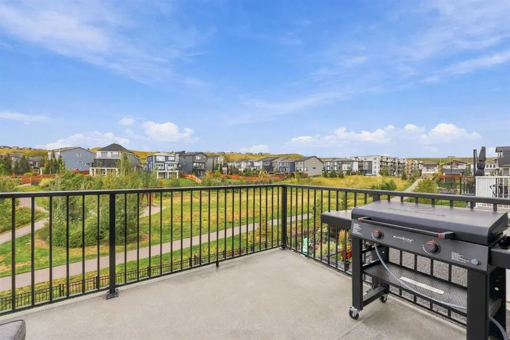 186 Cranbrook Park SE